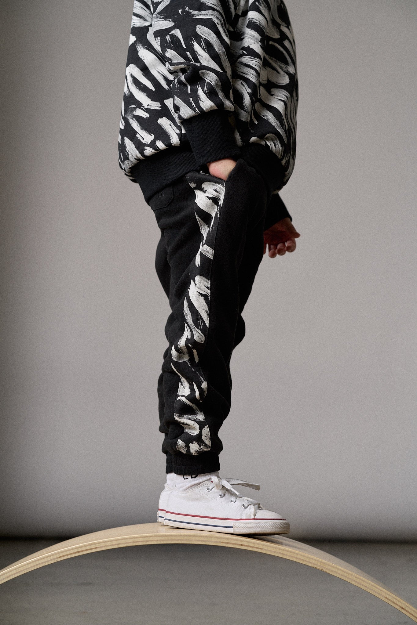 Little Bipsy Brush Stroke Pullover
