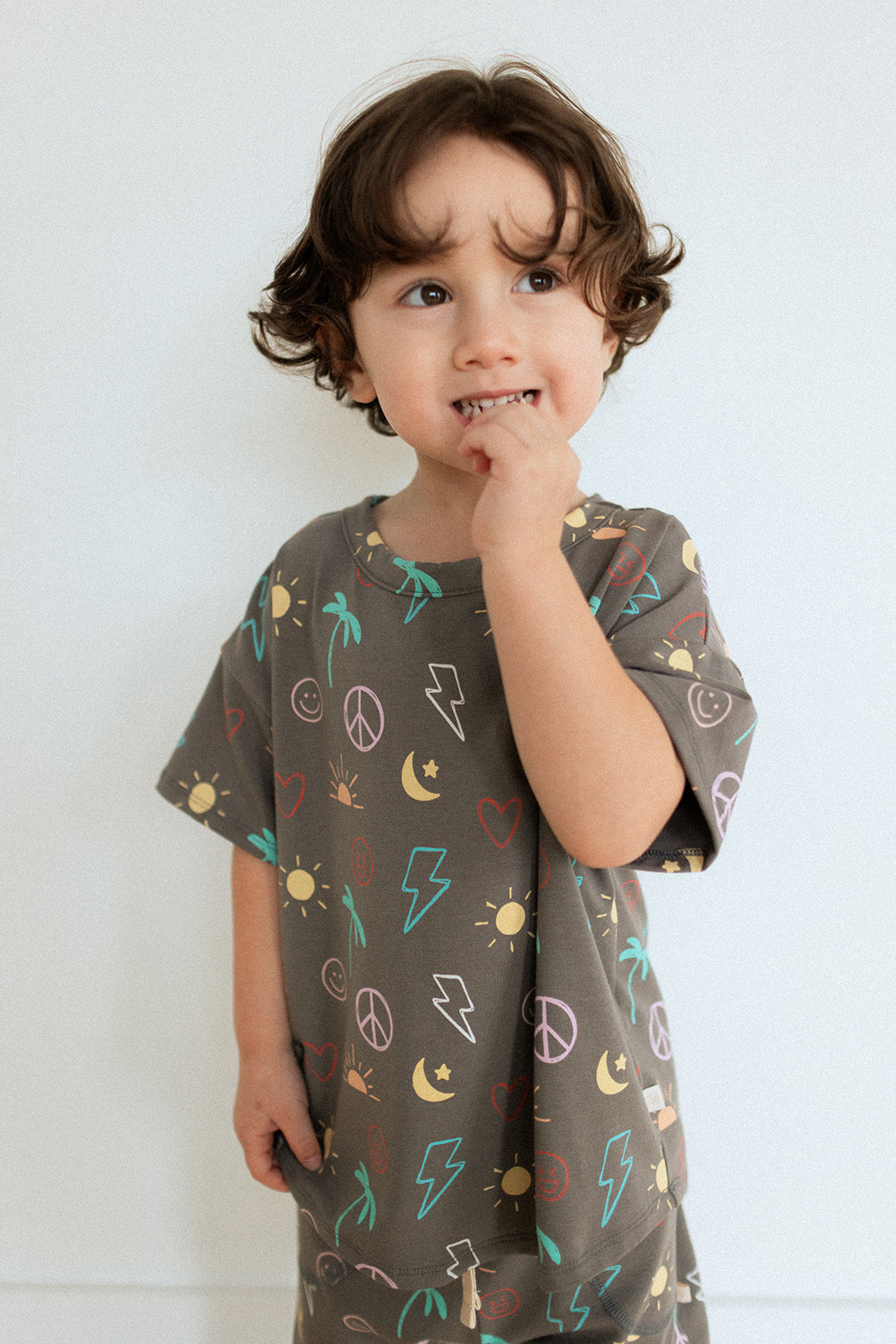 Jax and Lennon Essential Tee || Sidewalk Chalk