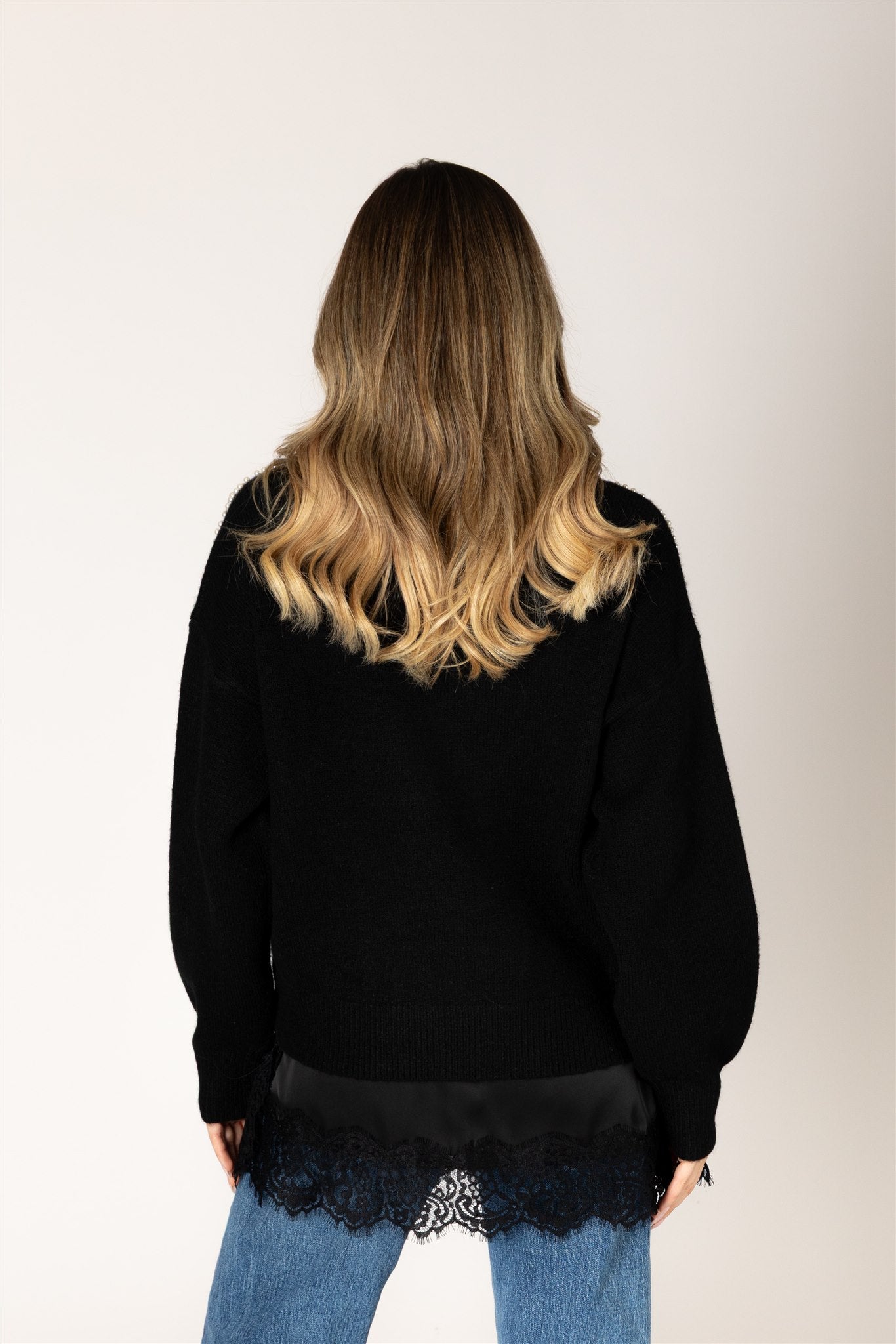 LYLA + LUXE Novelty Pearl Bow Sweater || Black