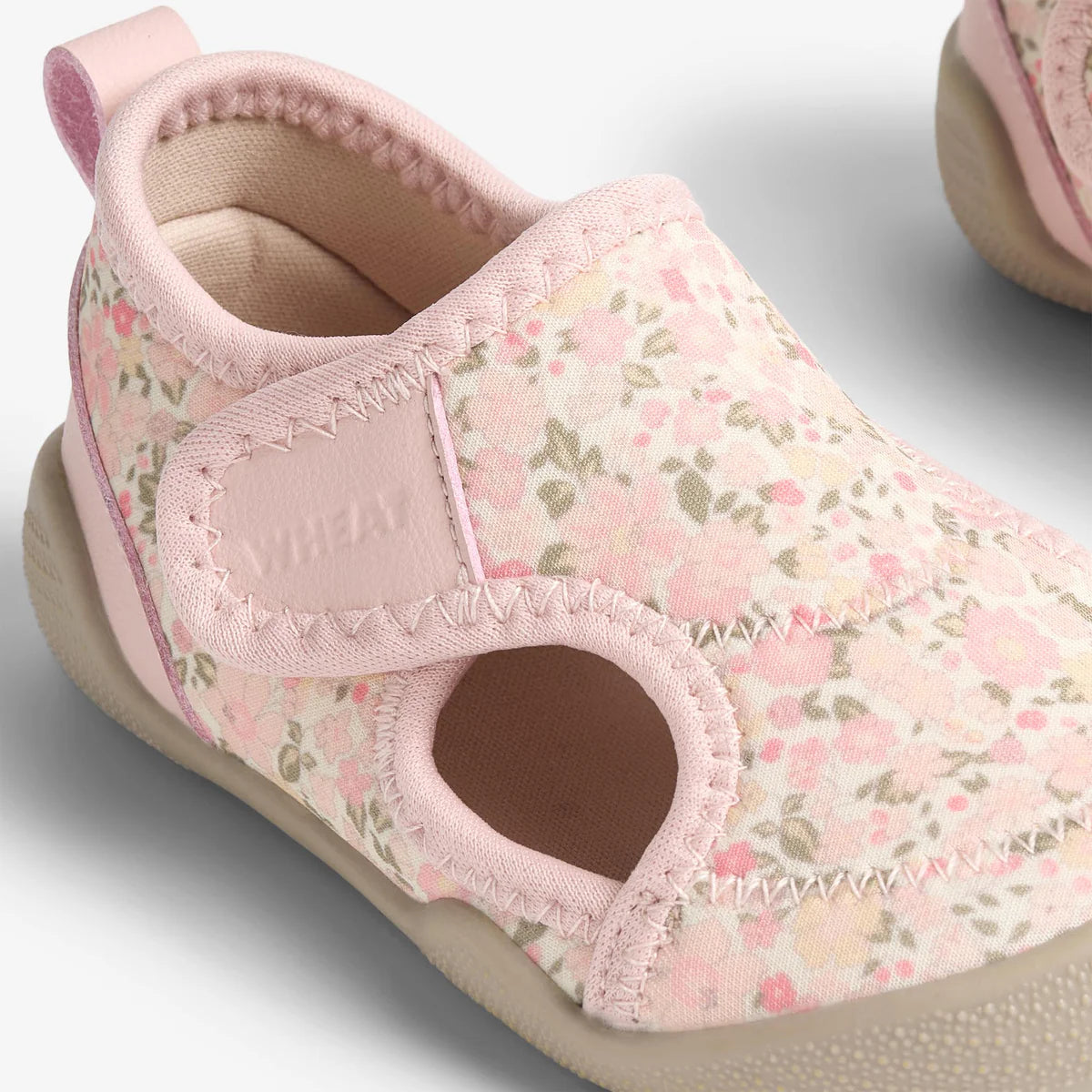 Wheat Kids Beach Shoe || Ivory Meadow Flowers