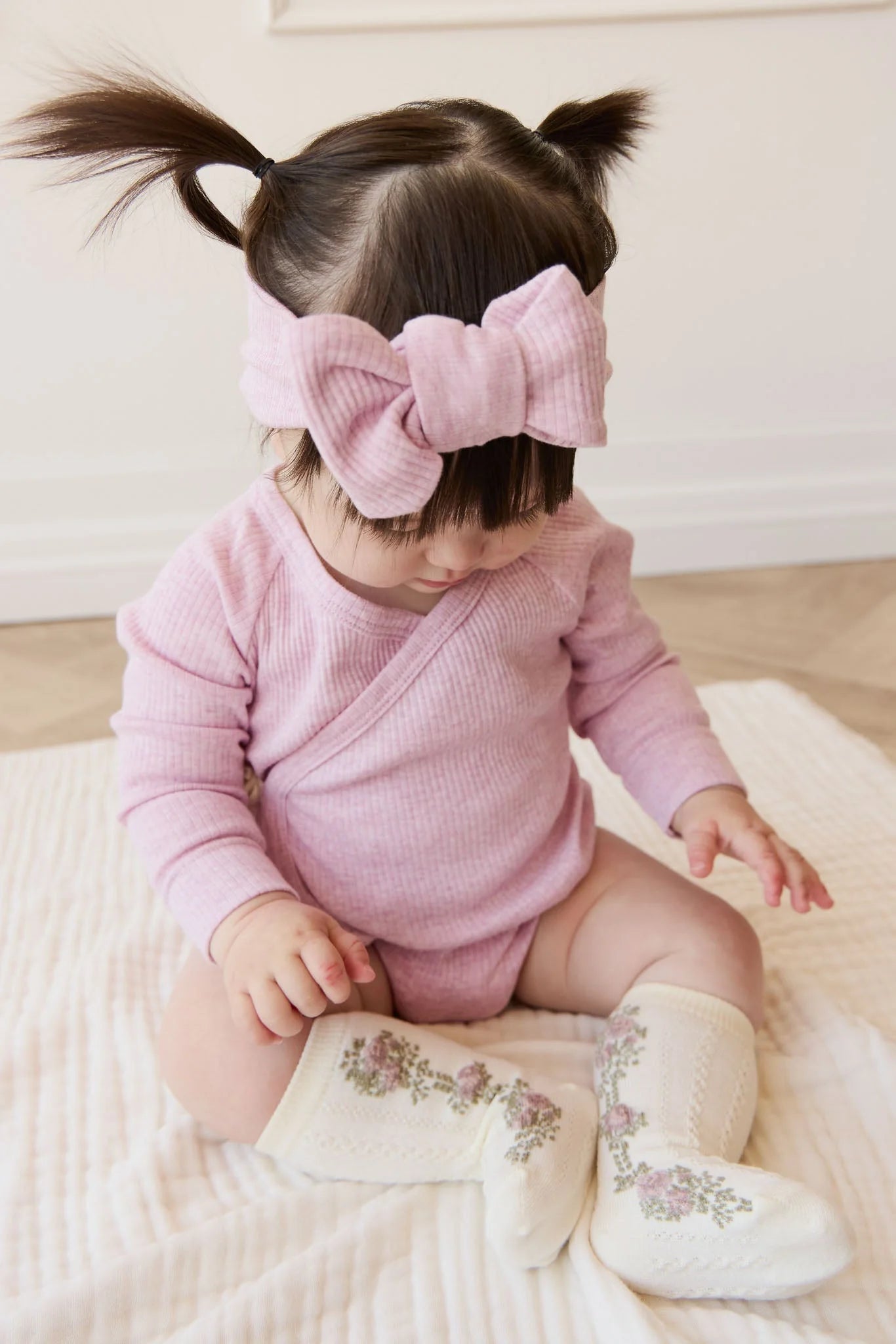 Jamie Kay Tasha Floral Jacquard Socks || Egret