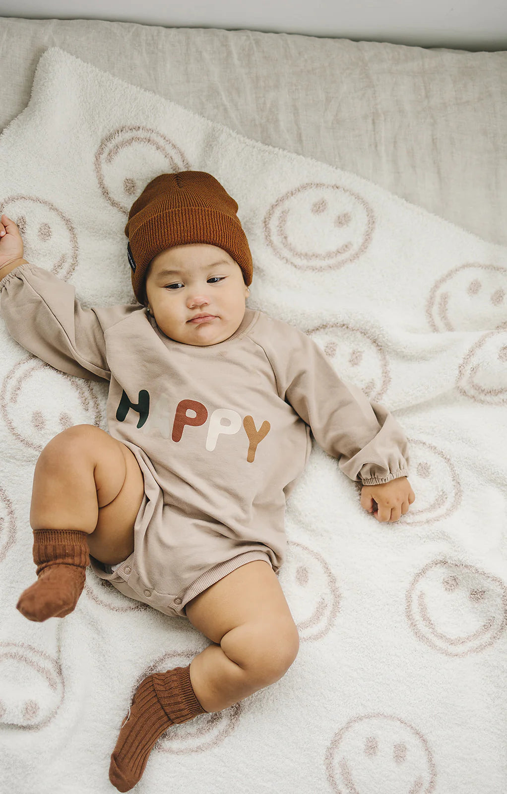 Mebie Baby Plush Baby Blanket || Smiley Taupe