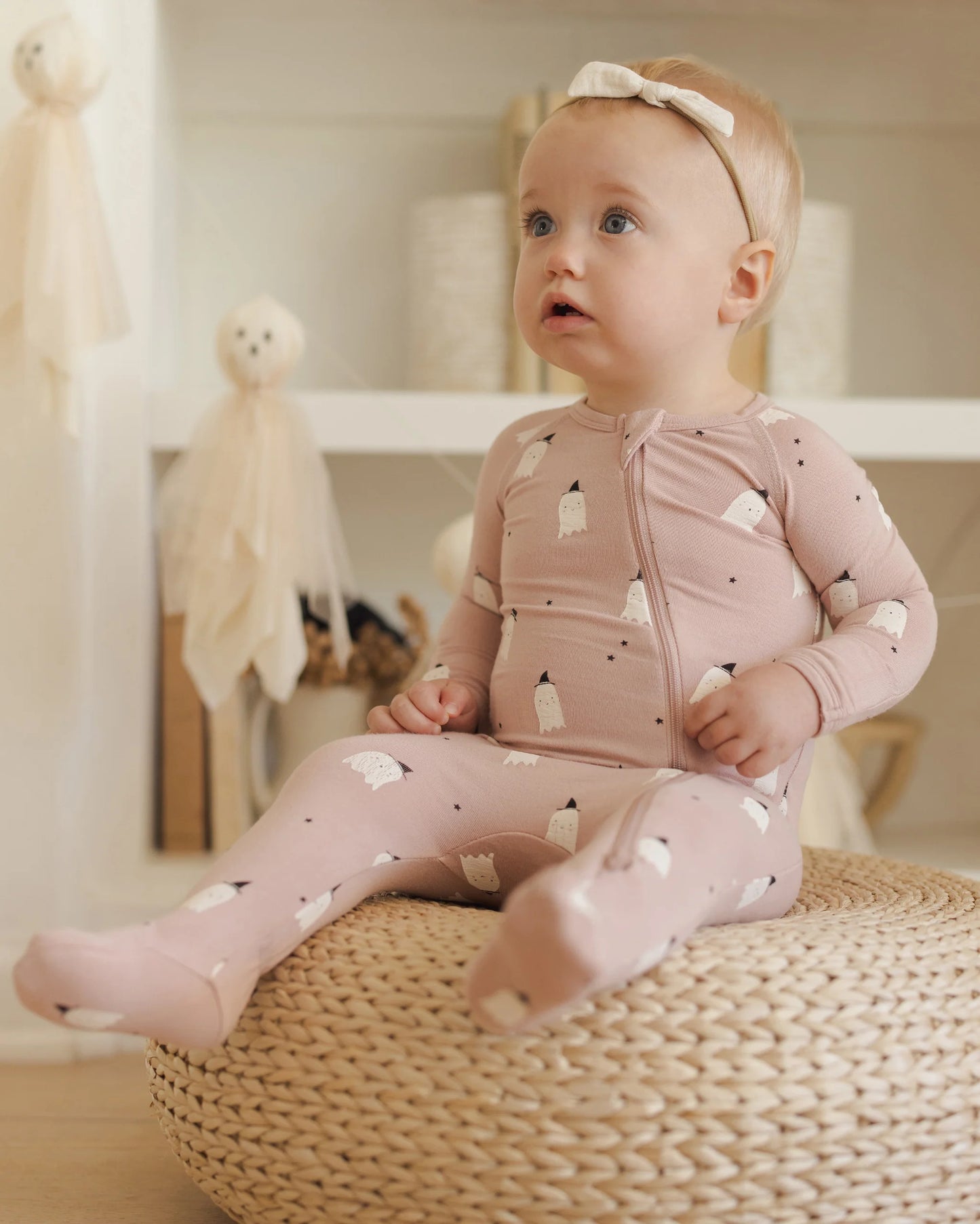 PRE-ORDER Quincy Mae Bamboo Zip Footie || Pink Ghosts