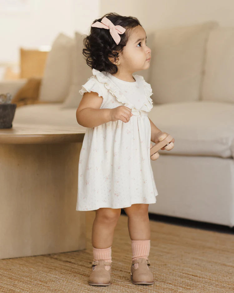 Quincy Mae Sleeveless V Dress || Pink Ditsy