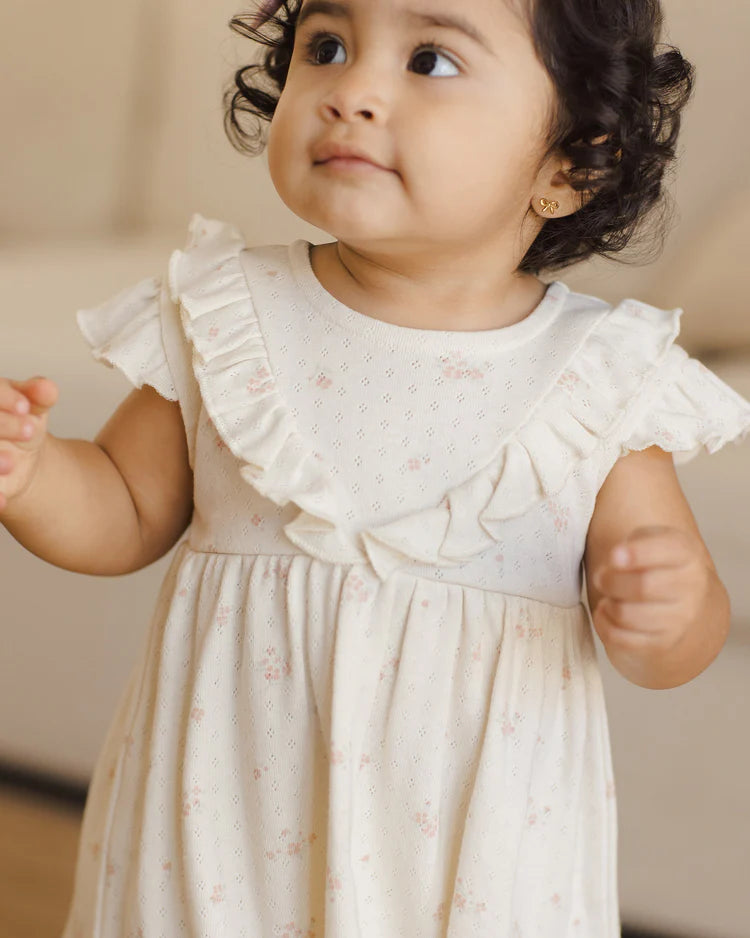 Quincy Mae Sleeveless V Dress || Pink Ditsy