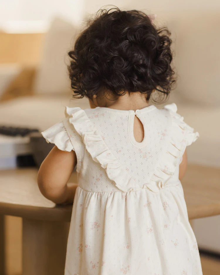 Quincy Mae Sleeveless V Dress || Pink Ditsy