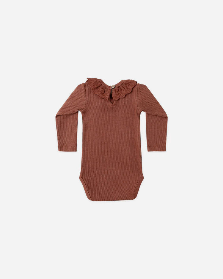 Quincy Mae Ruffle Collar Bodysuit || Cranberry