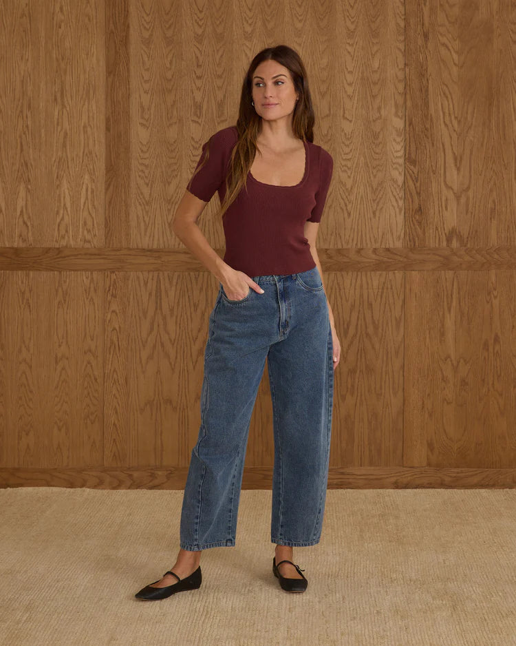 Rylee + Cru Scallop Tee || Burgundy