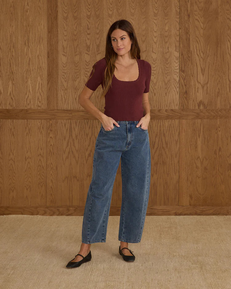Rylee + Cru Scallop Tee || Burgundy