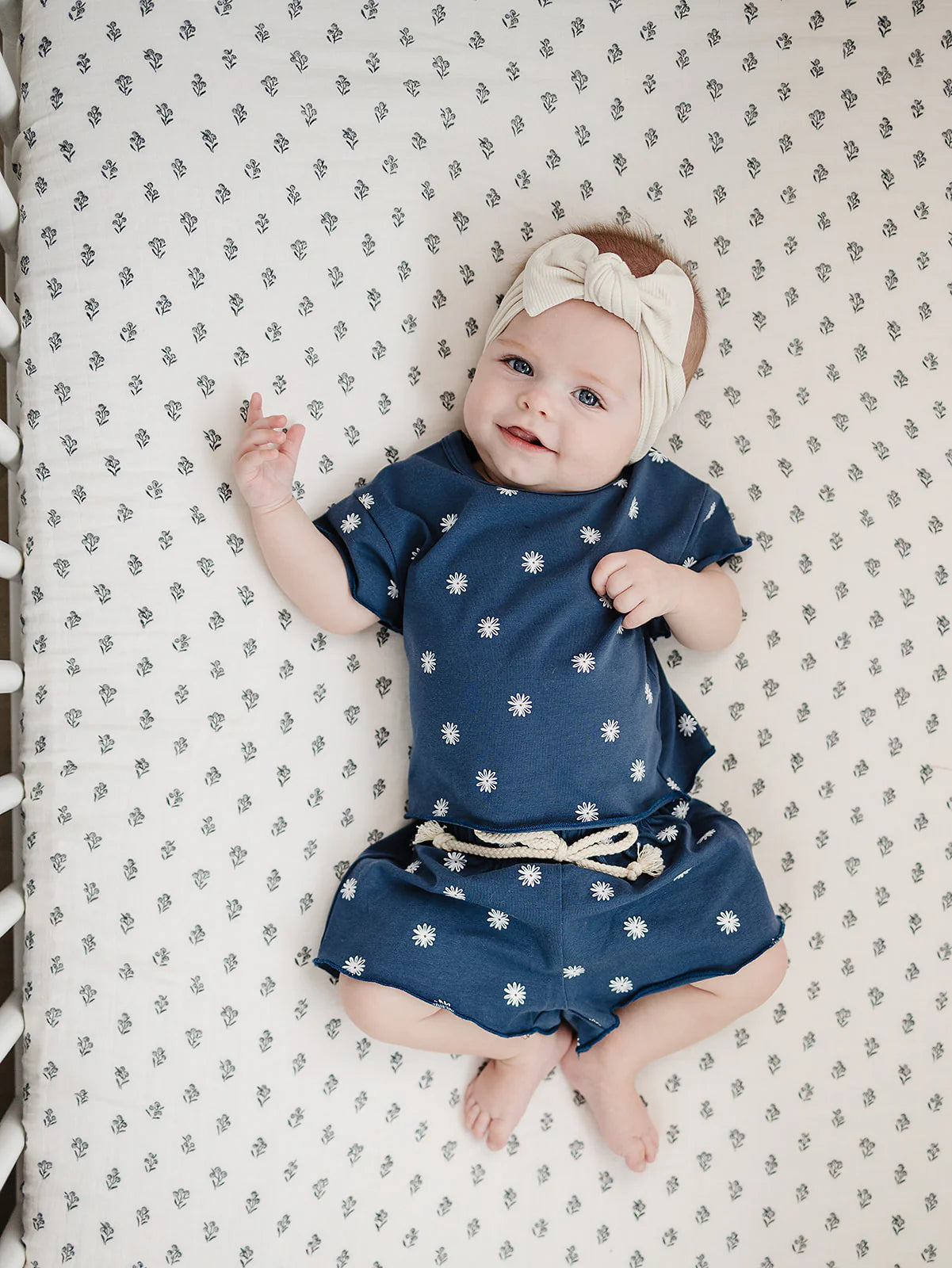 Mebie Baby Daisy Short Set