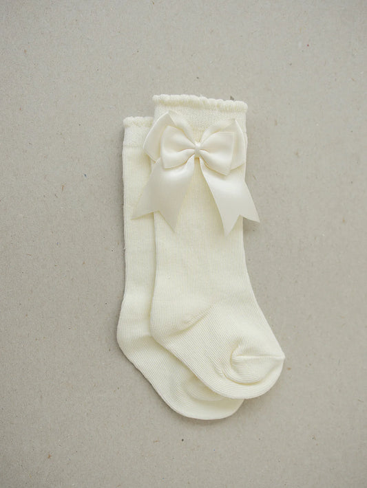 Mebie Baby High Rise Bow Socks || Cream