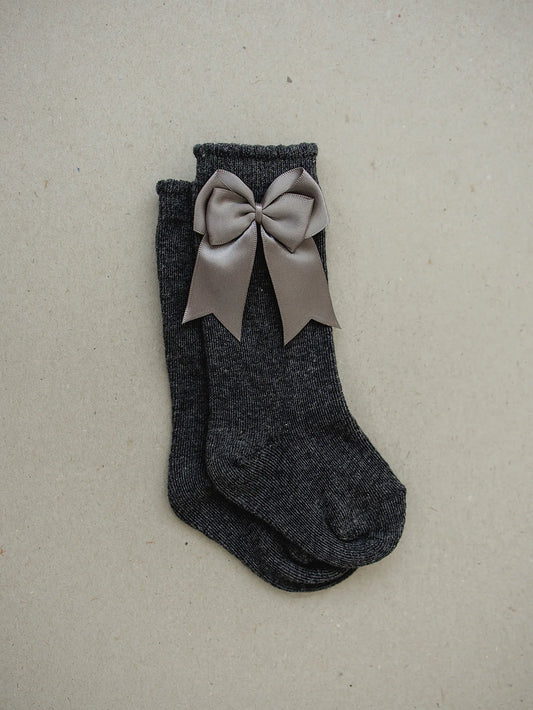 Mebie Baby High Rise Bow Socks || Charcoal