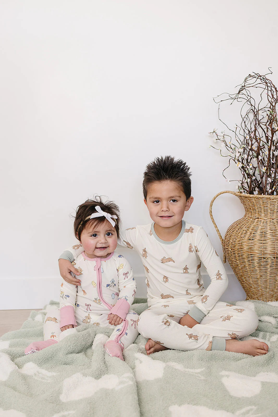 Mebie Baby Ribbed Bamboo Bunny Cozy Set