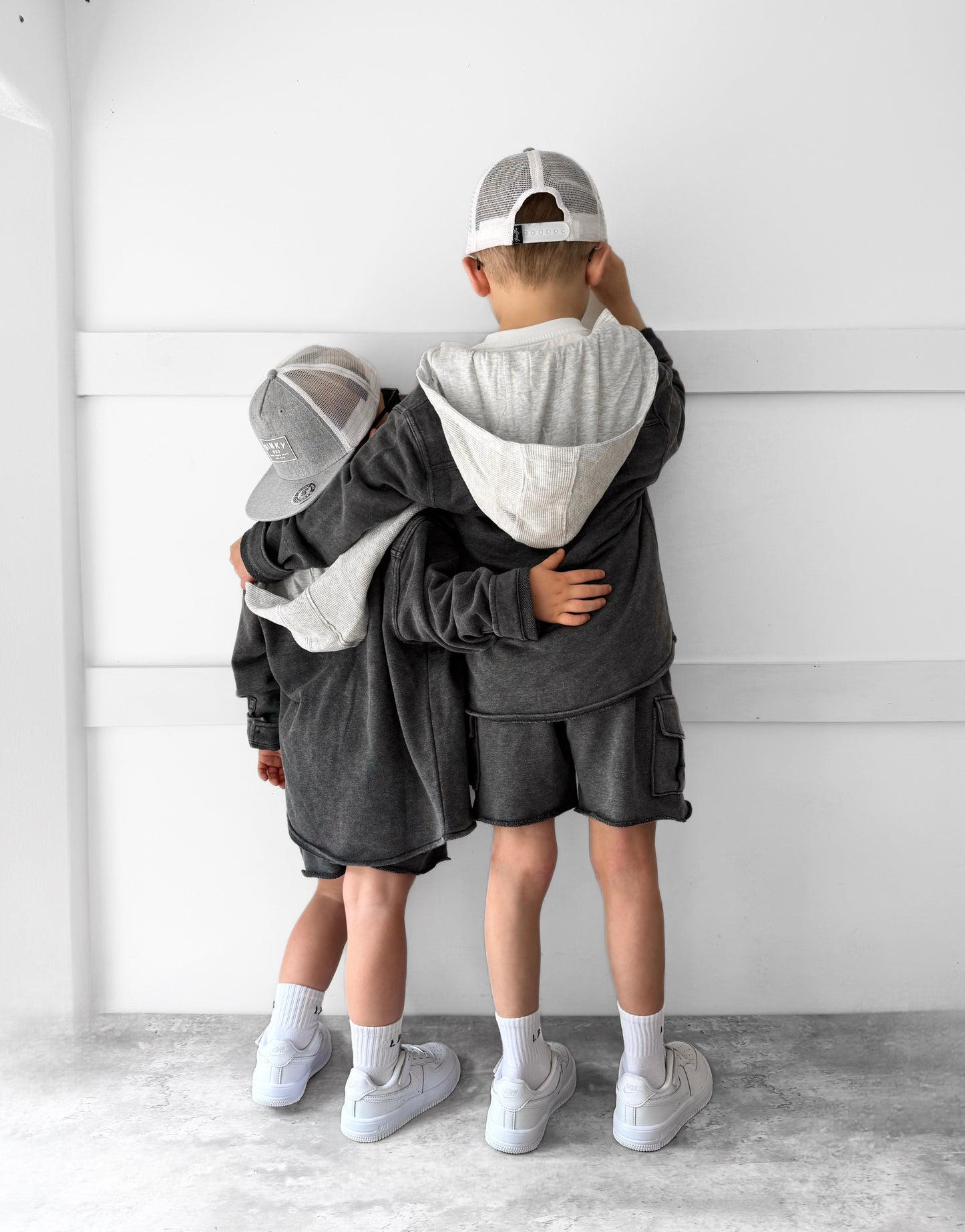 Little Bipsy Lightweight Hooded Shacket || Charcoal Wash