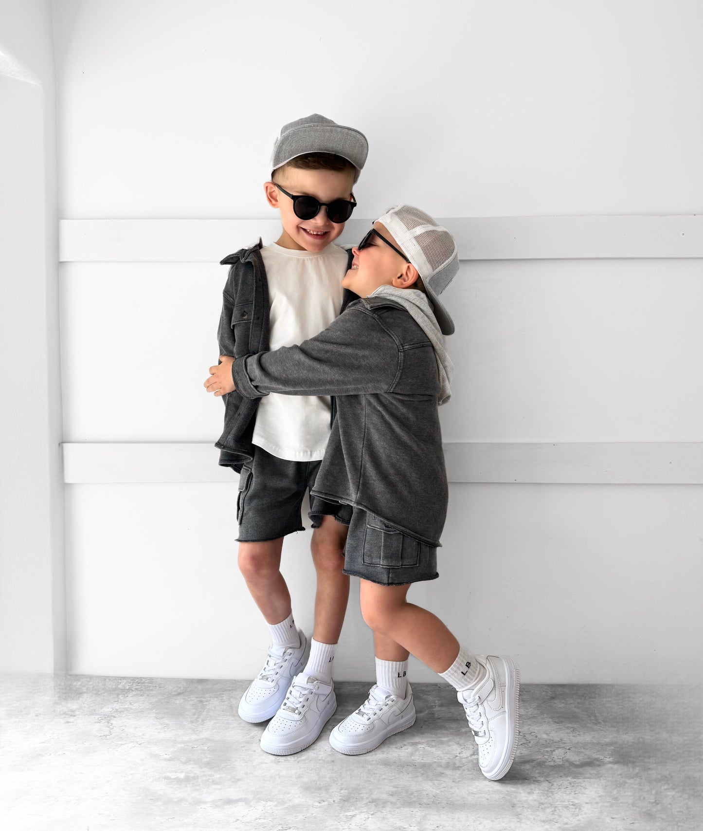 Little Bipsy Lightweight Hooded Shacket || Charcoal Wash