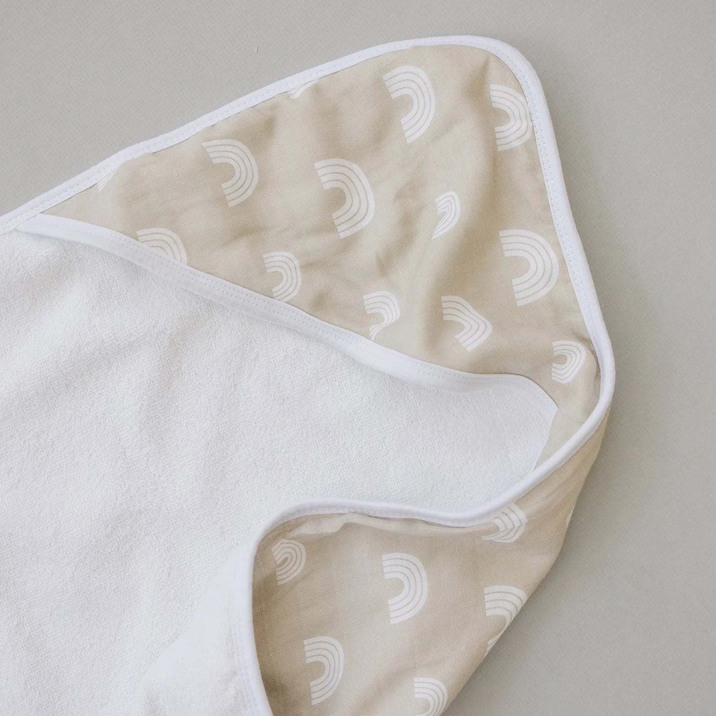 Mebie Baby Muslin Hooded Towel || Sand Rainbow