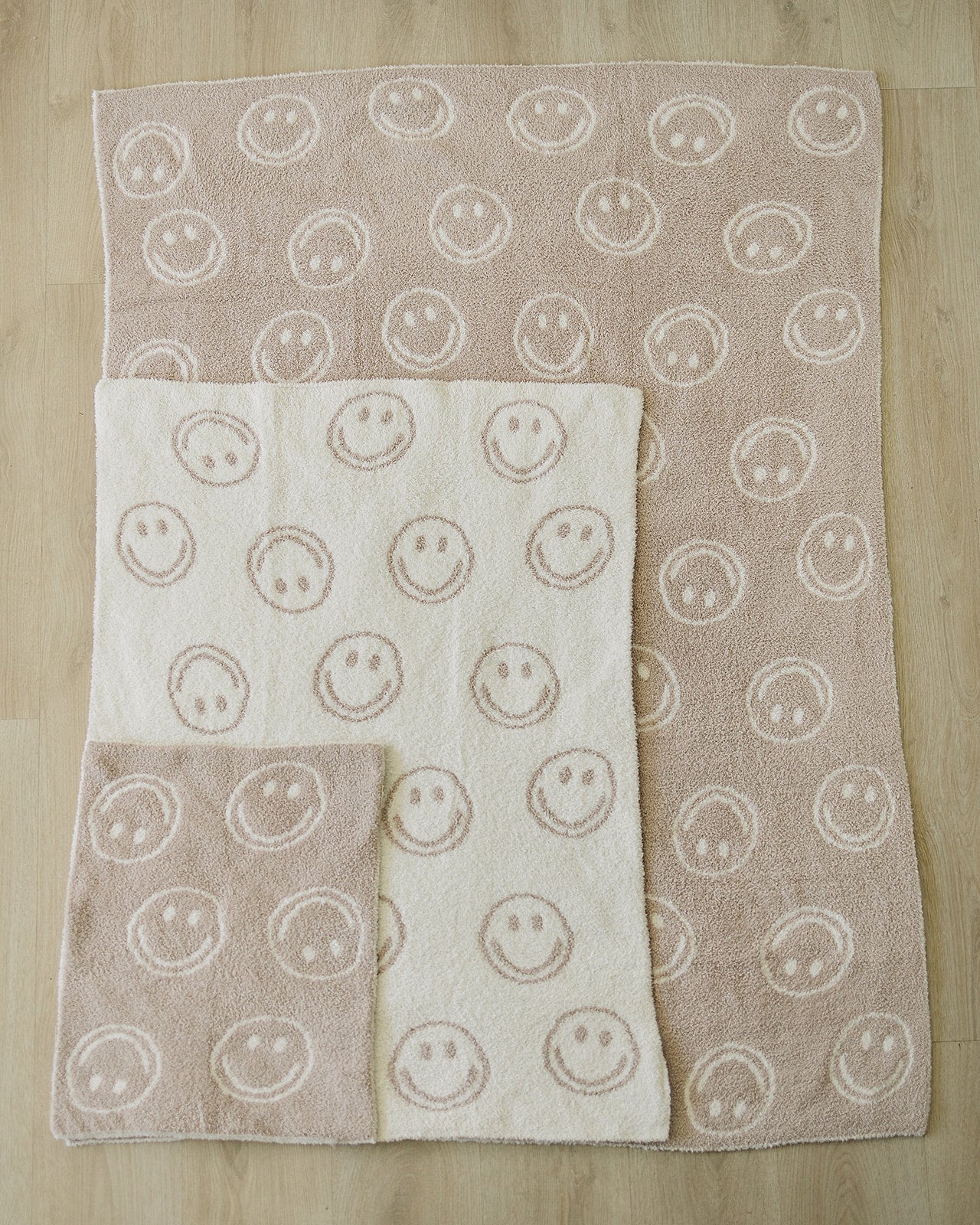Mebie Baby Plush Adult Blanket || Taupe Smiley