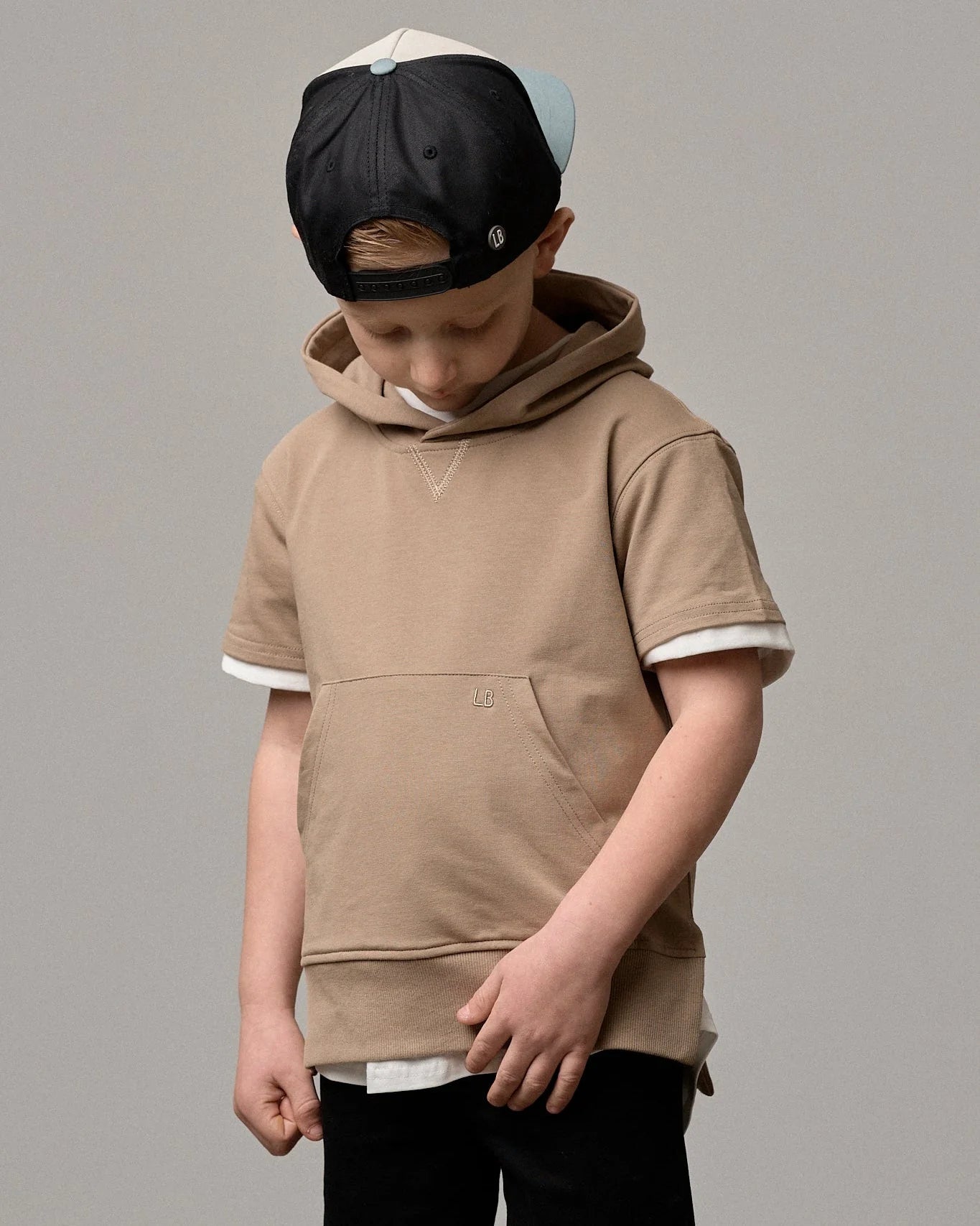 Little Bipsy Short Sleeve Hoodie || Driftwood