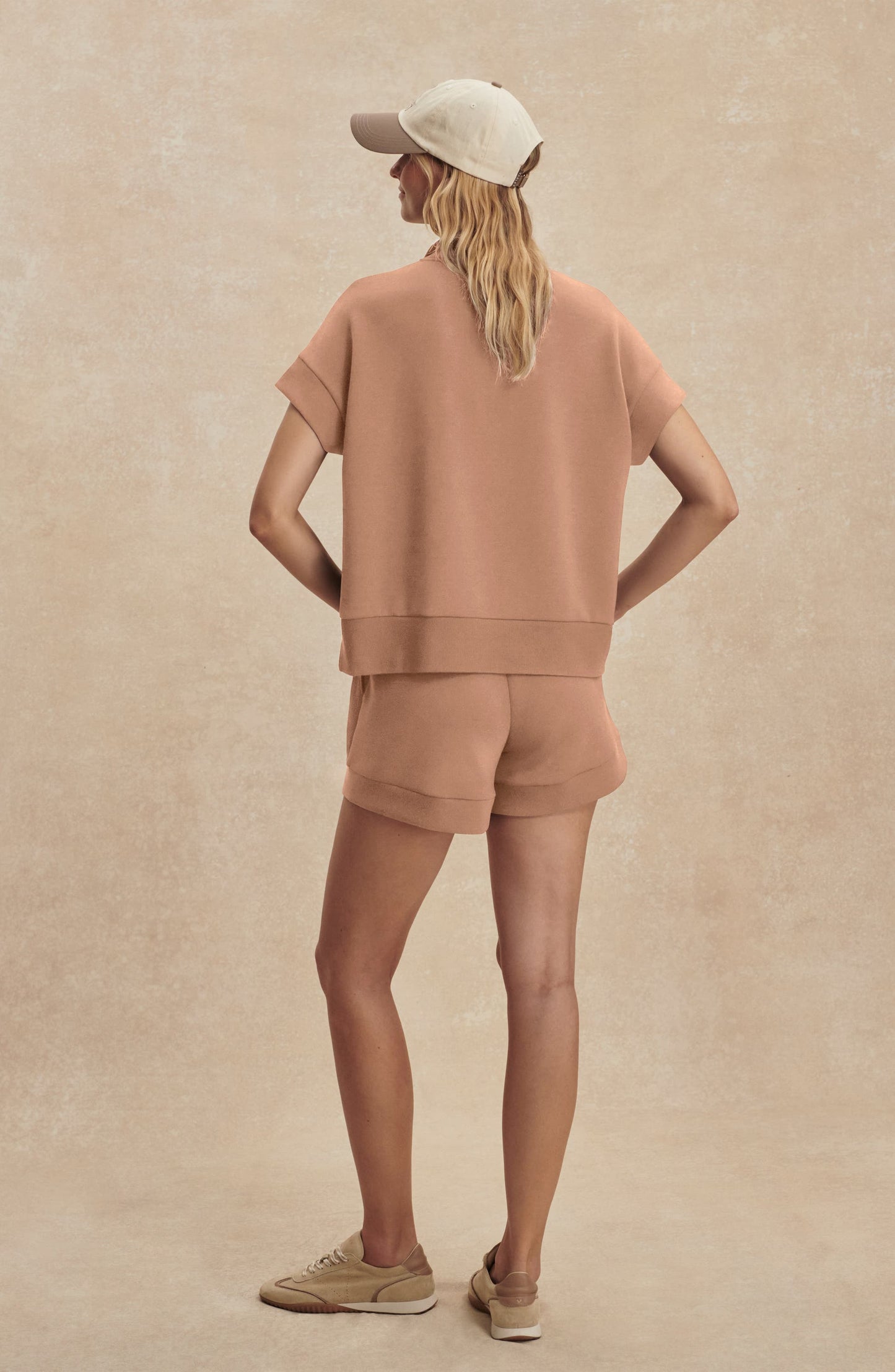 Varley Ritchie Short Sweat || Camel