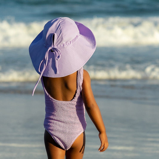 fini. The Label Floppy Swim Hat || Lilac