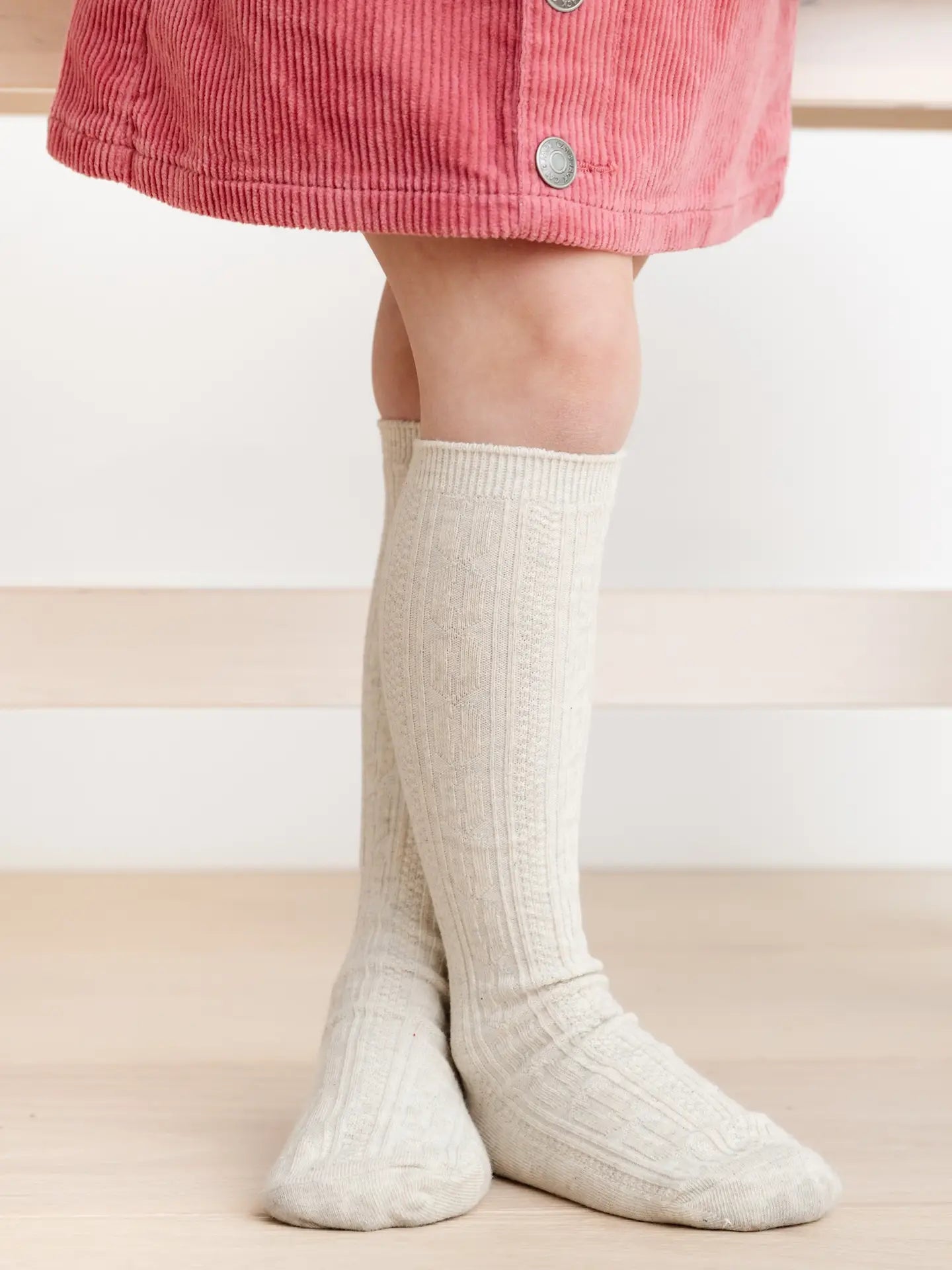 Little Stocking Co. Cable Knit Knee High Socks || Heathered Ivory