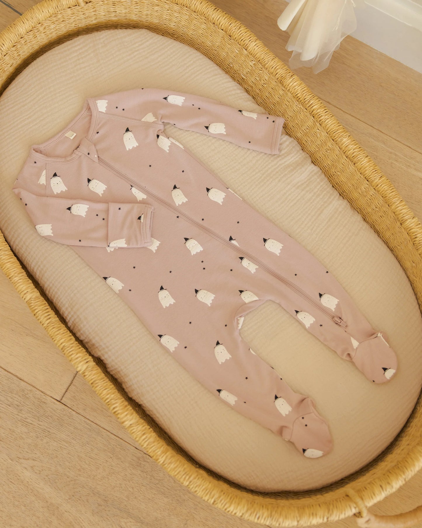 PRE-ORDER Quincy Mae Bamboo Zip Footie || Pink Ghosts