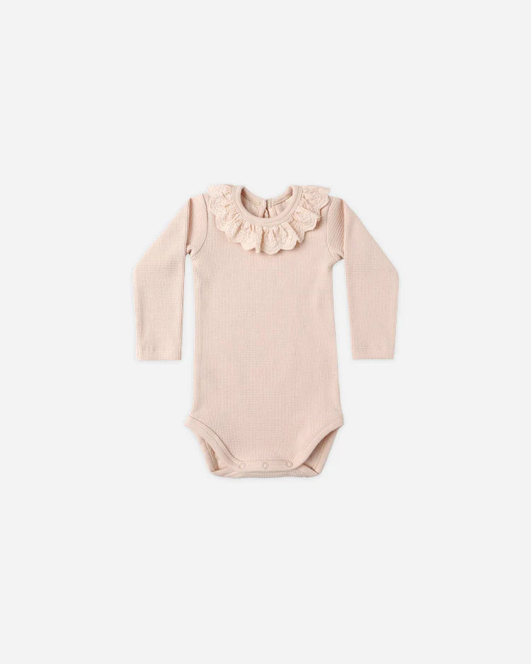 Quincy Mae Ruffle Collar Bodysuit || Antique