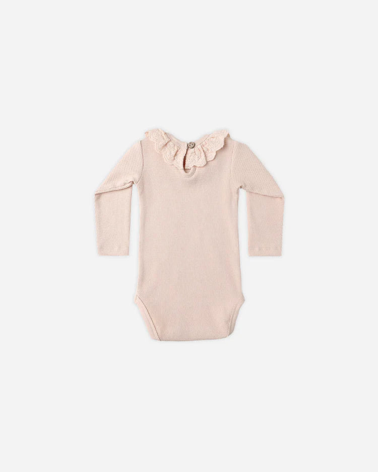 Quincy Mae Ruffle Collar Bodysuit || Antique