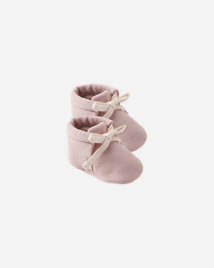 Quincy Mae Baby Booties || Mauve