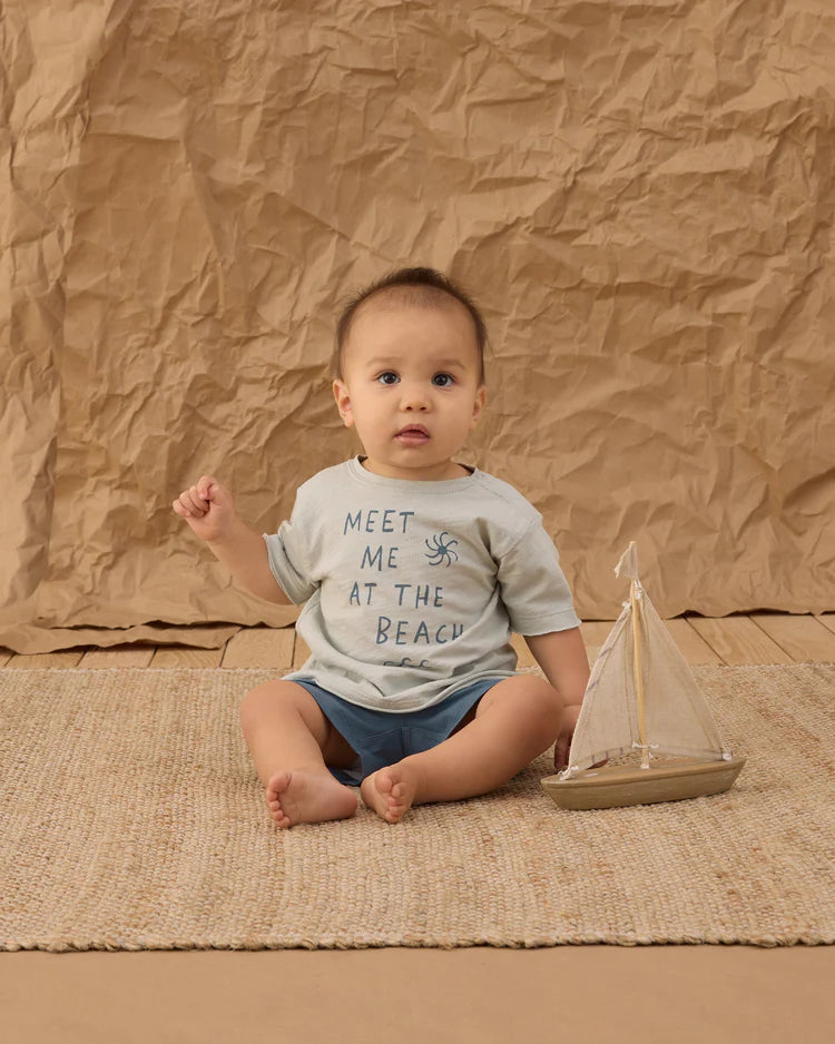 Rylee + Cru Raw Edge Tee || Meet Me At The Beach