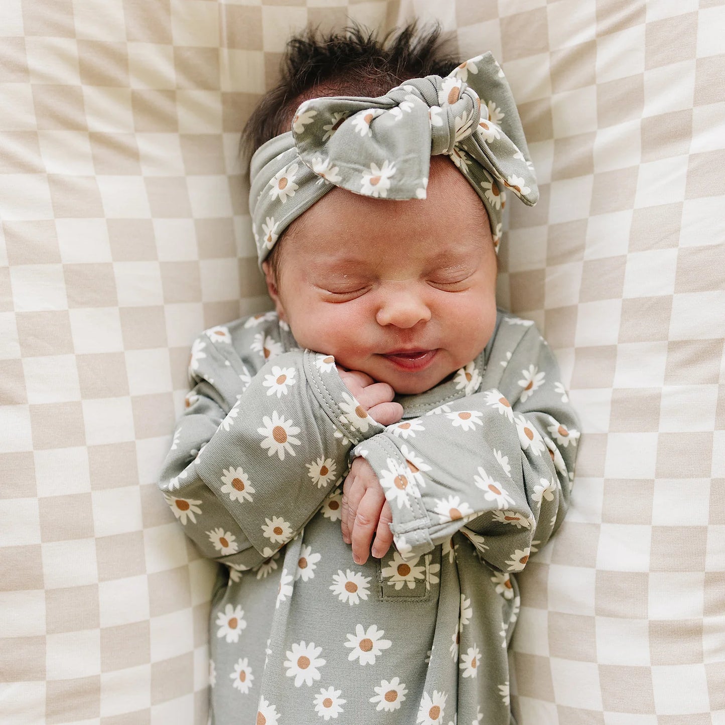 Mebie Baby Bamboo Head Wrap || Light Green Daisy