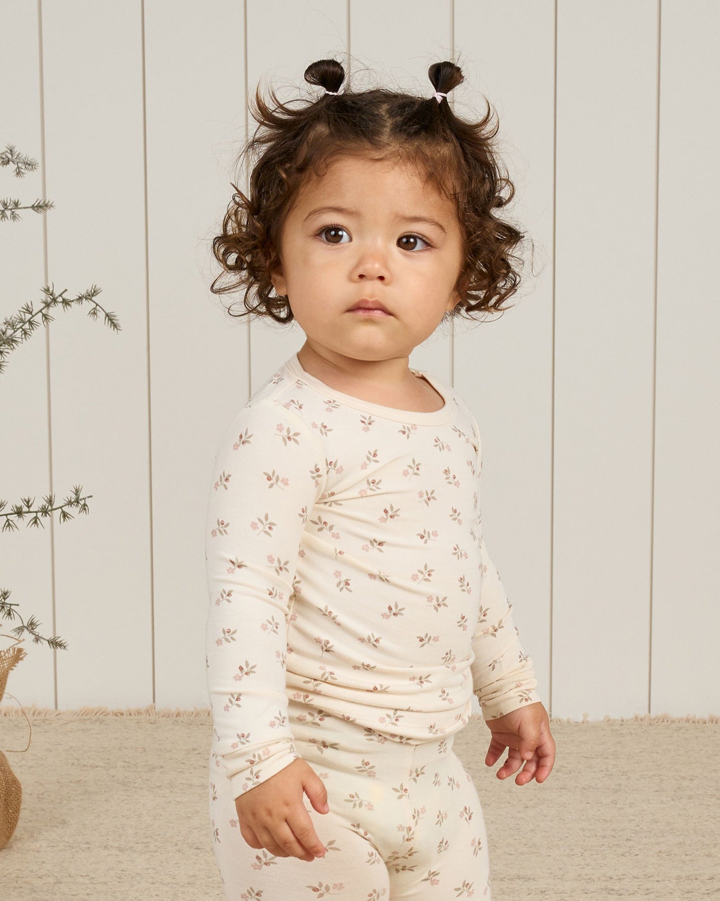 Quincy Mae Bamboo Pajama Set || Holly Berry