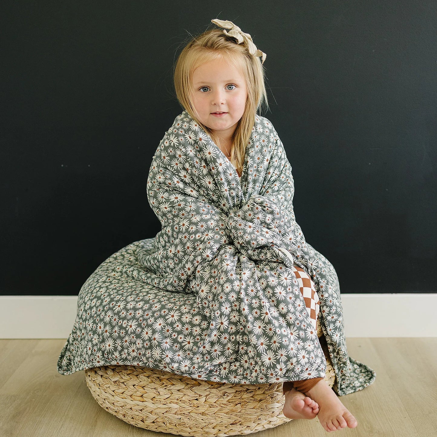 Mebie Baby Fleece Quilt || Dark Green Daisy