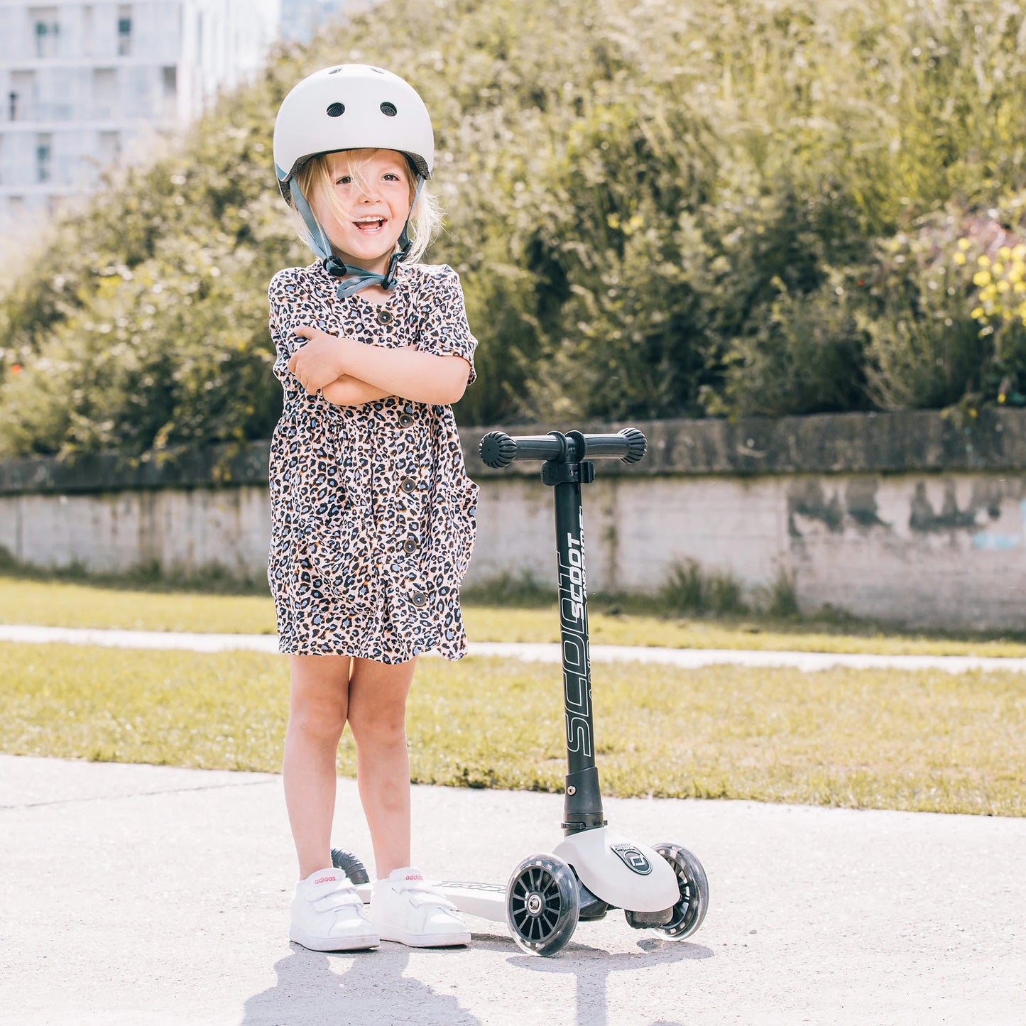 Scoot & Ride Helmet || Ash