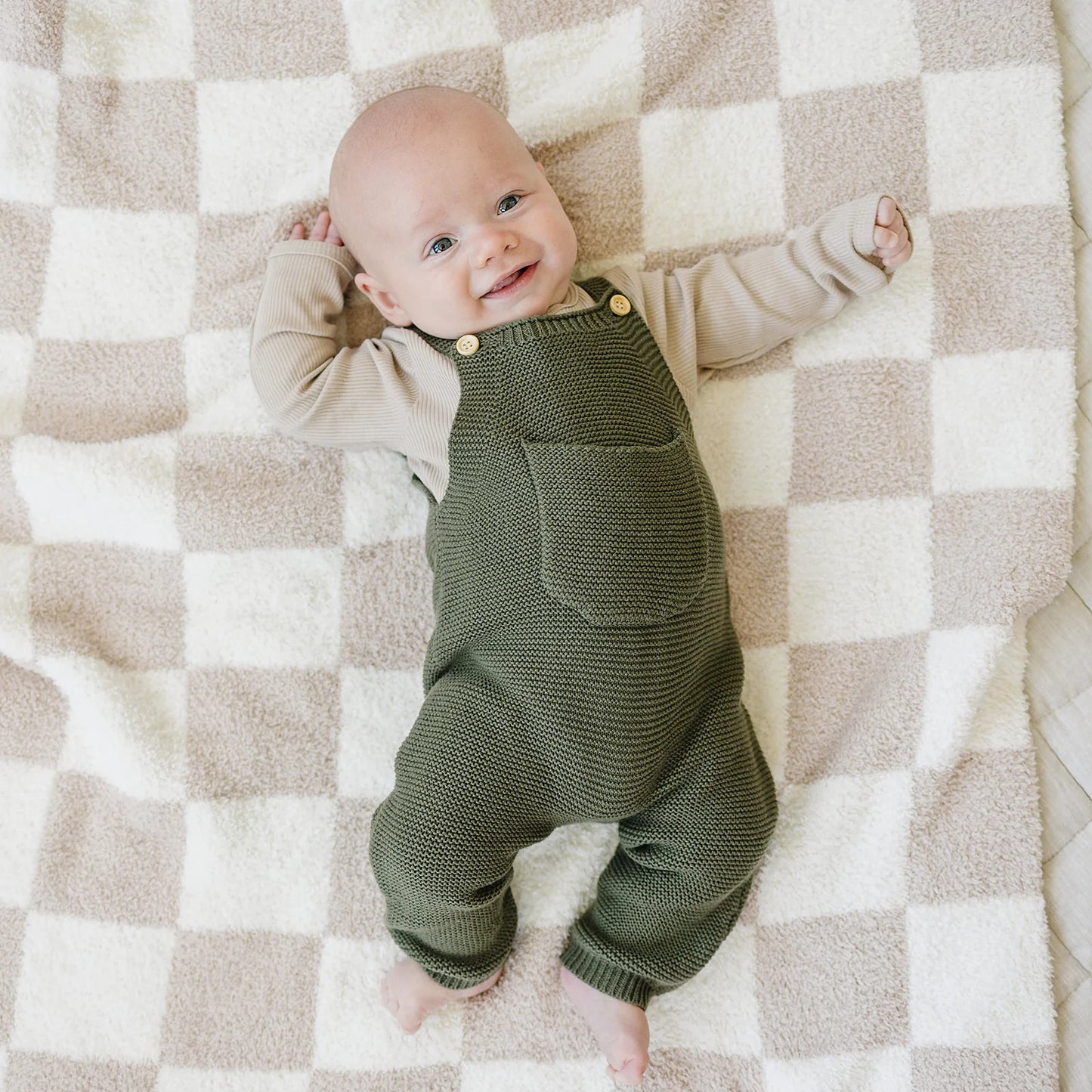 Mebie Baby Knit Overalls || Olive