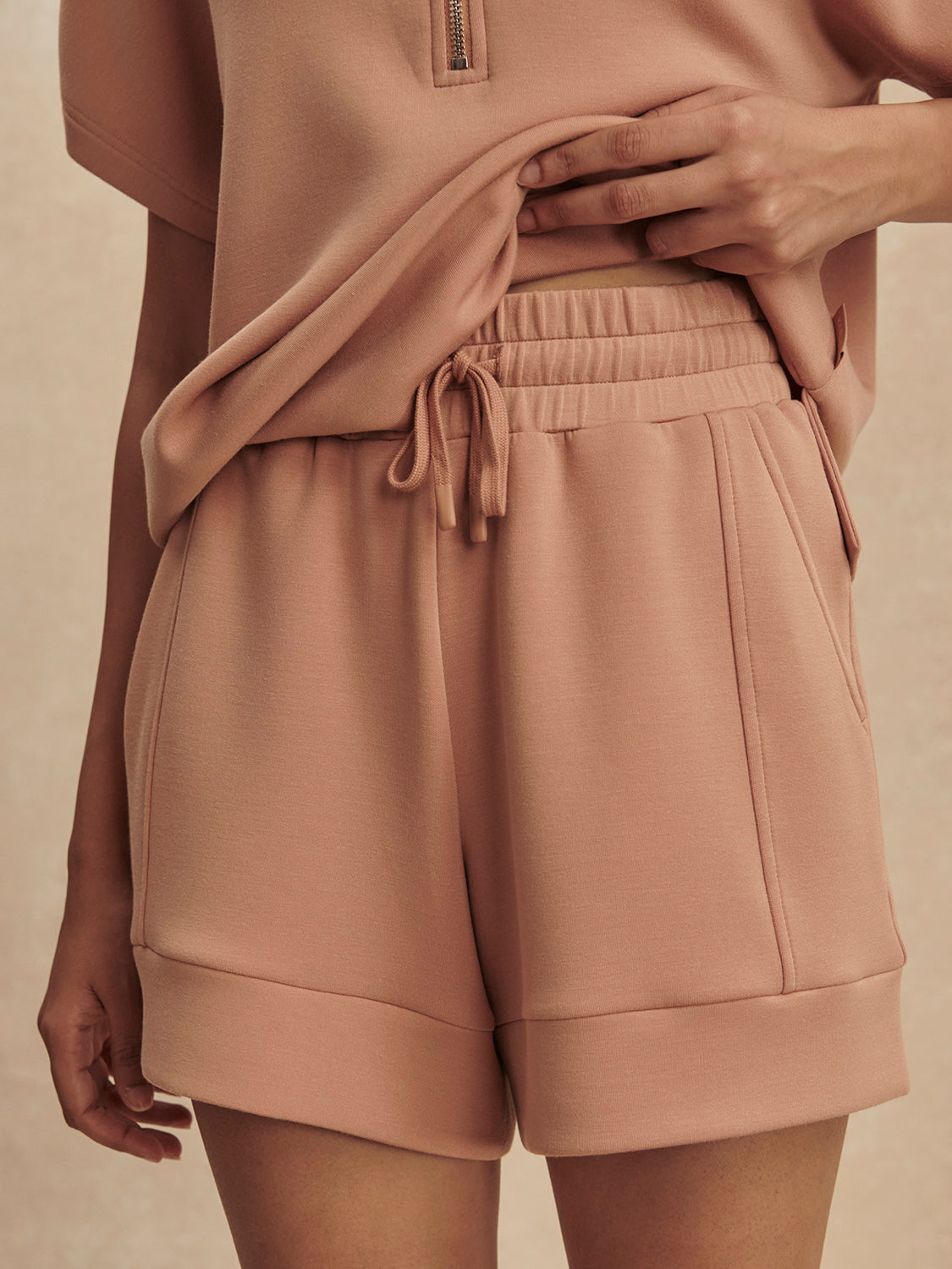 Varley Atrium High-Rise Short 4.5" || Camel