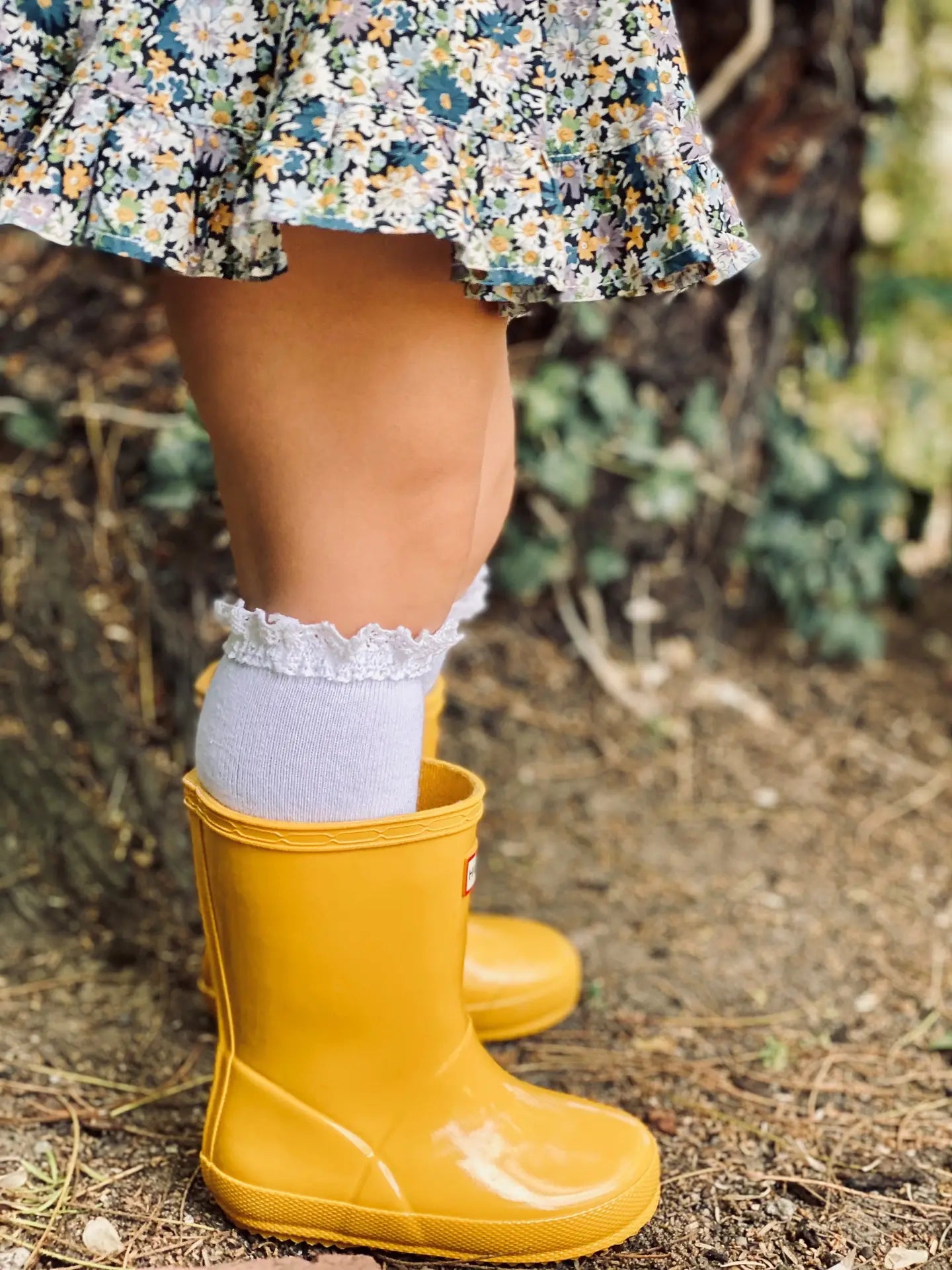 Little Stocking Co. Lace Knee Highs || White